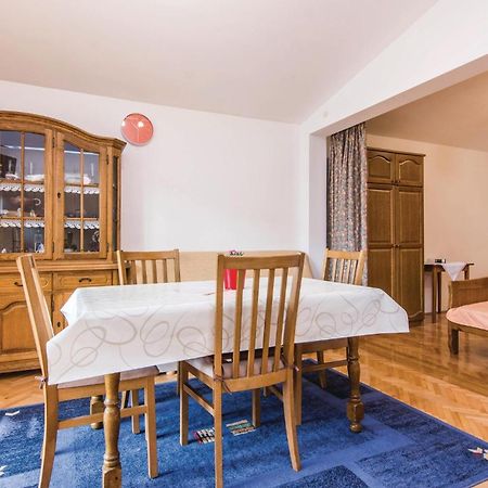 4 Bedroom Awesome Apartment In Starigrad Eksteriør billede