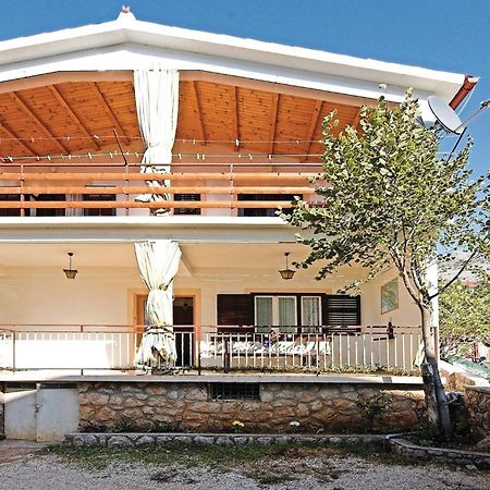 4 Bedroom Awesome Apartment In Starigrad Eksteriør billede