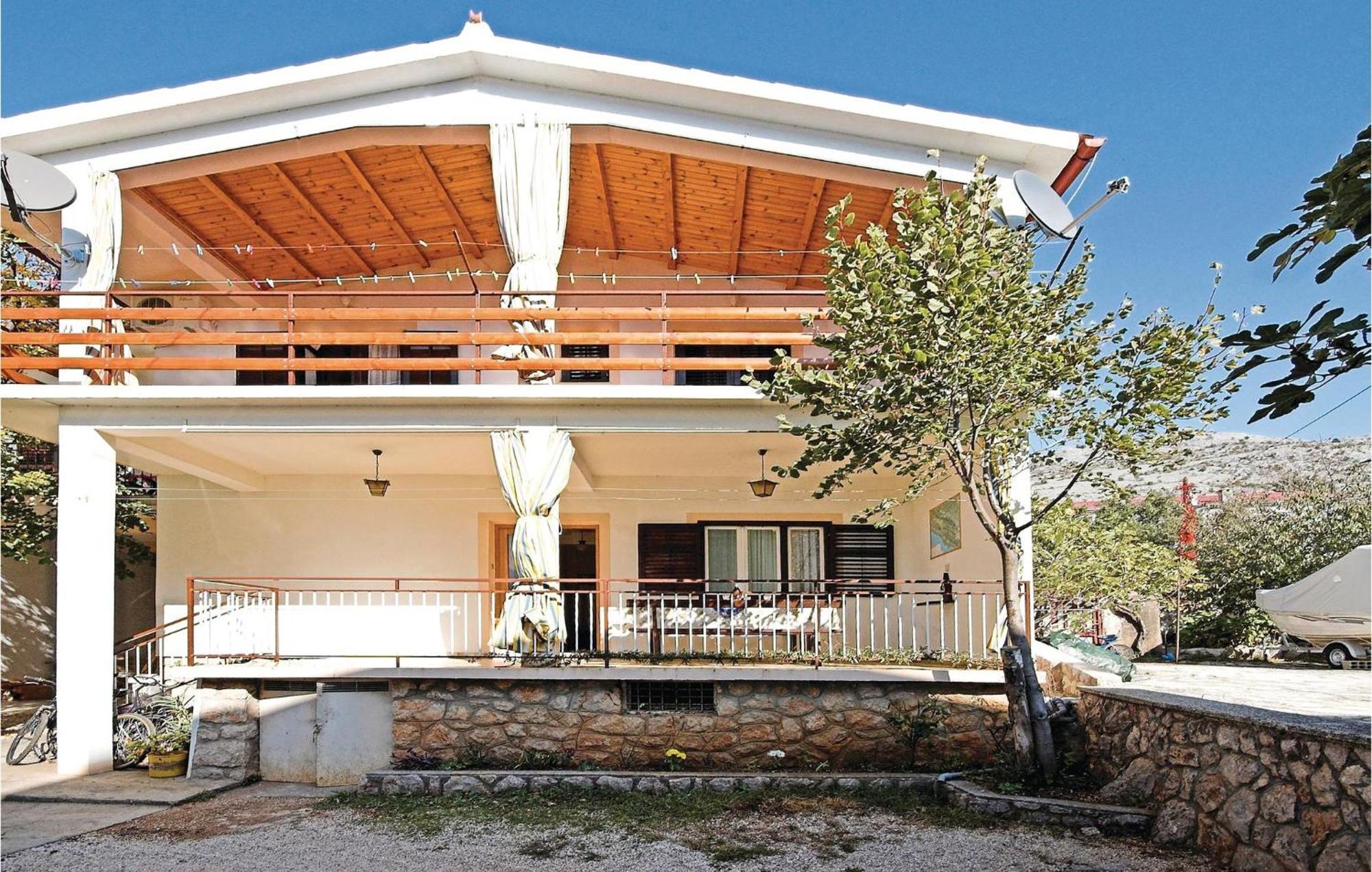 4 Bedroom Awesome Apartment In Starigrad Eksteriør billede